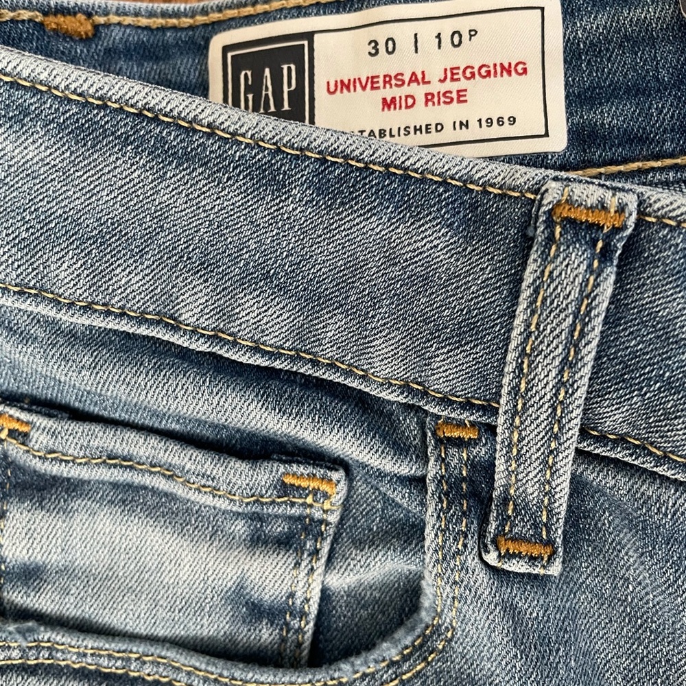GAP Jegging Jeans